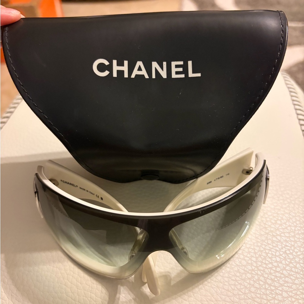 CHANEL Sporty Mask Sunglasses